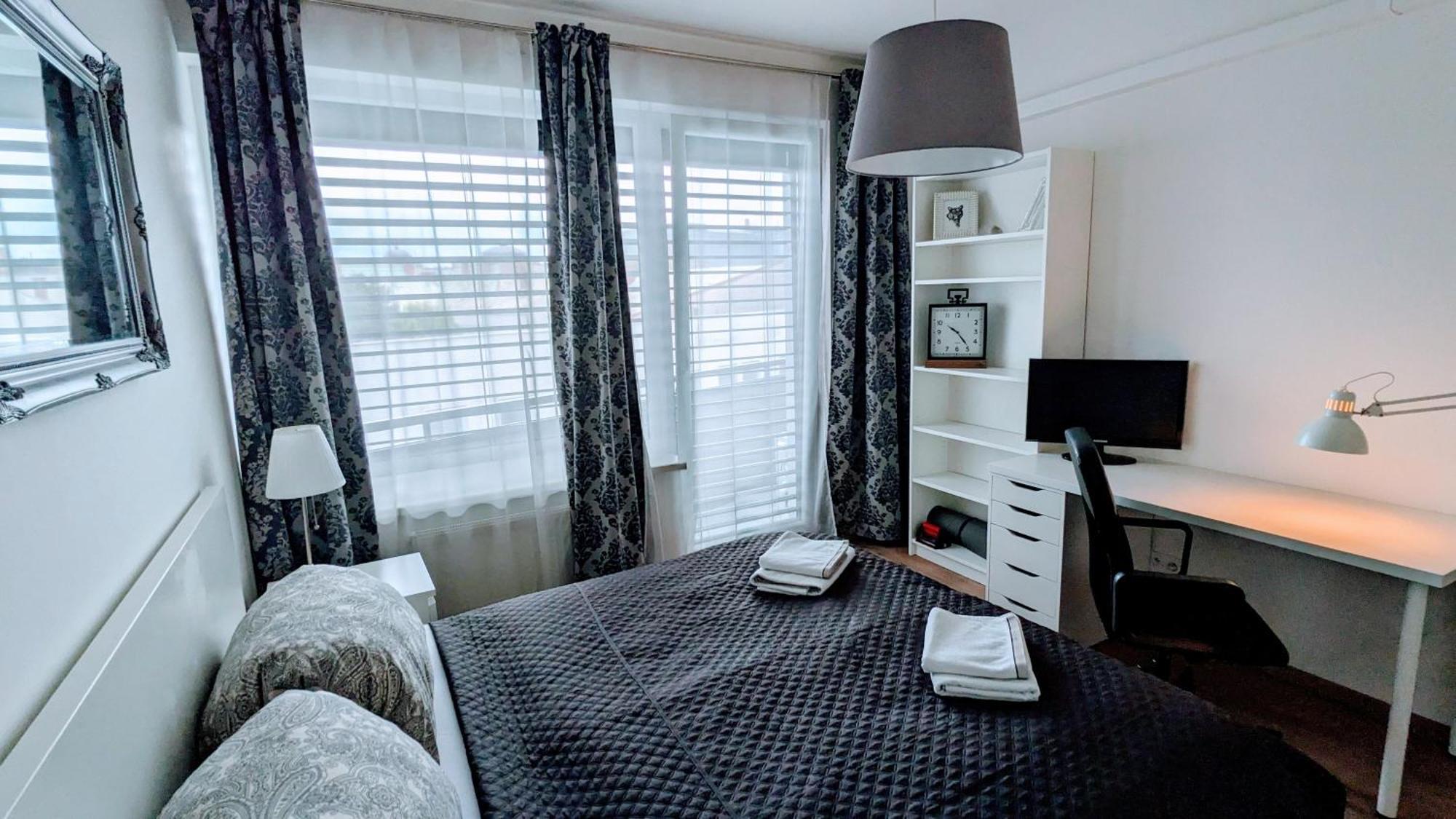 E2 Luxury Oldtown Apt - 2X Parking, Foodstore, Pcscreen, Netflix, Unlimited Music, Crib, Babychair, Fastwifi, Aircon Kosice Ngoại thất bức ảnh